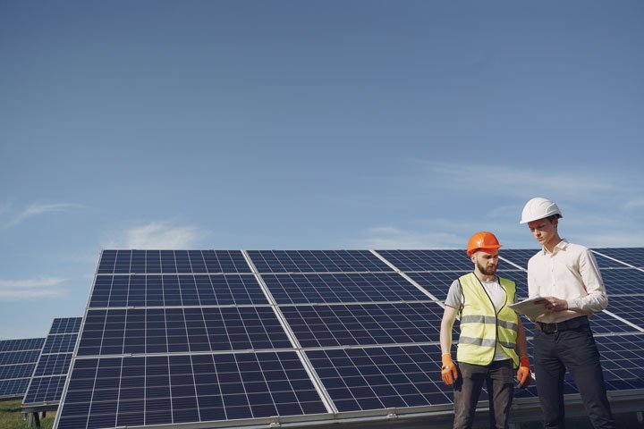 audit d'une installation de panneaux solaires photovoltaIques