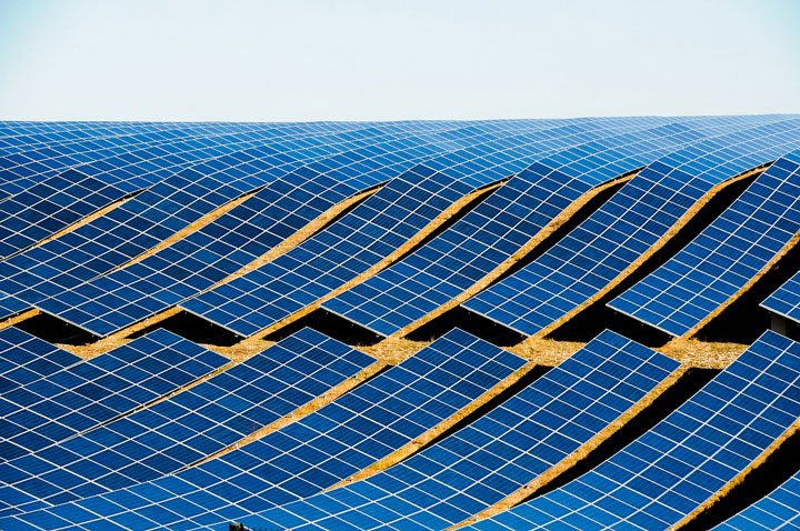 parc photovoltaïque panneaux solaires