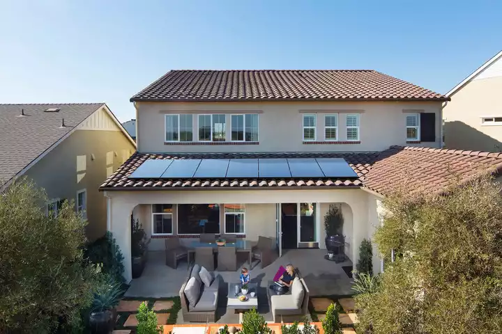 panneaux solaires SunPower sur maison