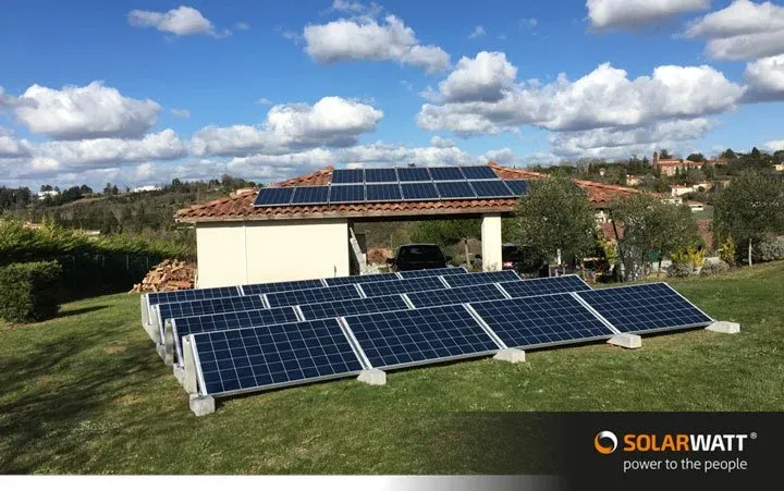 installation panneaux solaires au sol solarwatt